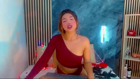 iisalombardi online show from 12/02/25, 03:56