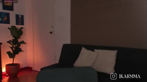 Lua     online show from 10/02/25, 11:12