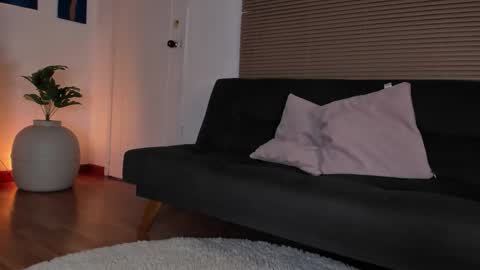 Lua     online show from 01/11/26, 01:32