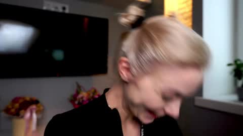 ileanacampbel online show from 01/20/25, 08:09