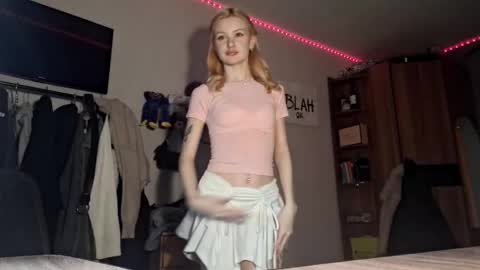 ShyLuna online show from 02/14/26, 06:21