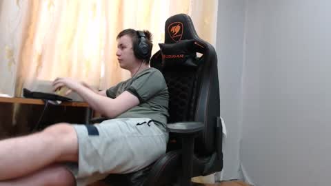 lord online show from 12/21/25, 09:16