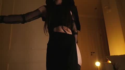 Snapshot of illona_harriss chatting on 10/31/25, 07:04 illona_harriss online show from 10/31/25, 07:04