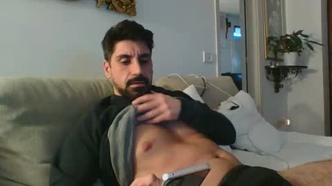 Snapshot of ilmangj90 chatting on 01/27/25, 04:01 ilmangj90 online show from 01/27/25, 04:01