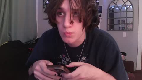 Snapshot of iluvurgirl chatting on 12/03/24, 06:04 luna online show from 12/03/24, 06:04