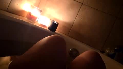 IM4KOUCR4ZY online show from 04/05/26, 02:20