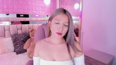 Ange online show from 09/19/25, 02:07