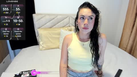 Snapshot of im_aliss_ chatting on 01/15/25, 09:45 IM ALISS online show from 01/15/25, 09:45