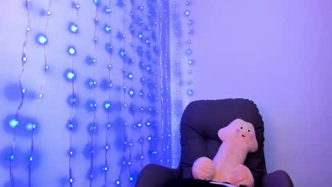 im_anna_ online show from 02/23/25, 10:20