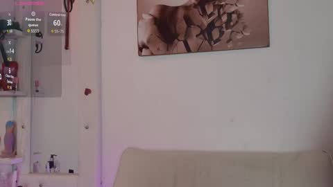 Ariana online show from 10/31/25, 12:28