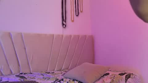 aurora online show from 11/10/25, 07:46