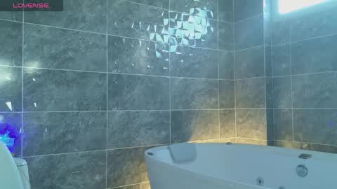 aurora online show from 12/15/25, 09:08