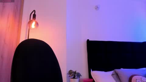 Jhonatan online show from 04/28/26, 01:48