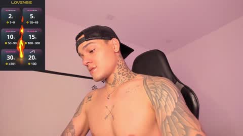 im_dominike online show from 12/16/24, 12:48