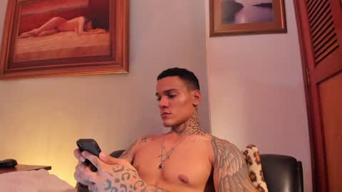 im_dominike online show from 02/04/25, 03:33