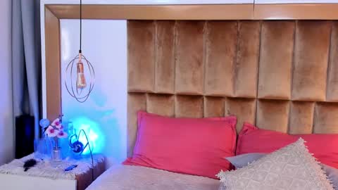 Anna  online show from 02/19/25, 03:05