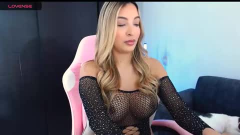 Snapshot of im_grecia chatting on 01/07/26, 08:44 Grecia online show from 01/07/26, 08:44