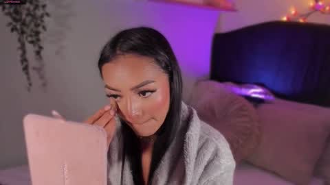 Isa online show from 12/05/25, 08:05