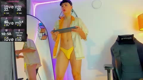 Snapshot of im_juaniito chatting on 09/12/25, 02:44 40 OFF TODAY online show from 09/12/25, 02:44