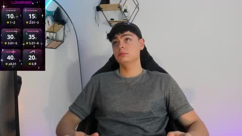 Snapshot of im_juaniito chatting on 09/19/25, 01:18 40 OFF TODAY online show from 09/19/25, 01:18