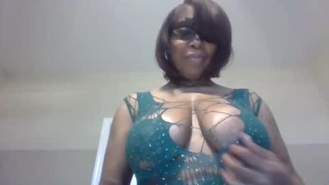 Snapshot of im_laa30z chatting on 05/01/26, 12:43 weet exy Cougar online show from 05/01/26, 12:43