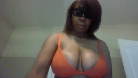 Snapshot of im_laa30z chatting on 05/21/26, 01:18 weet exy Cougar online show from 05/21/26, 01:18