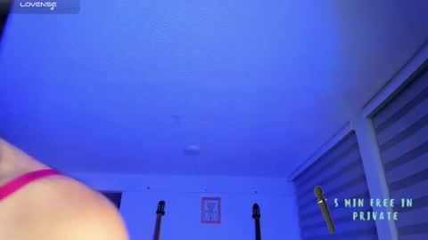 im_mariana online show from 03/25/26, 02:06