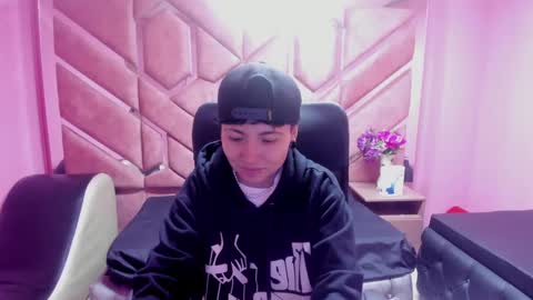 Snapshot of im_mathias chatting on 01/15/25, 02:17 mathias online show from 01/15/25, 02:17