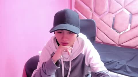 Snapshot of im_mathias chatting on 01/16/25, 03:23 mathias online show from 01/16/25, 03:23