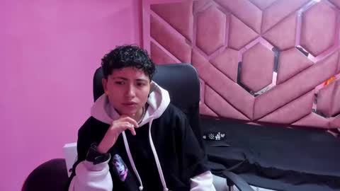 Snapshot of im_mathias chatting on 01/17/25, 02:29 mathias online show from 01/17/25, 02:29