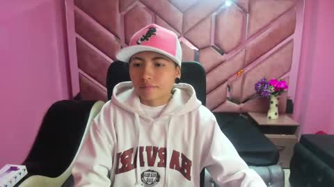 Snapshot of im_mathias chatting on 01/21/25, 02:22 mathias online show from 01/21/25, 02:22