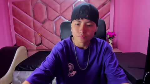 Snapshot of im_mathias chatting on 01/29/25, 06:43 mathias online show from 01/29/25, 06:43