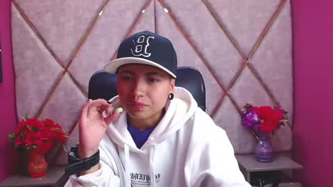 Snapshot of im_mathias chatting on 01/30/25, 03:00 mathias online show from 01/30/25, 03:00