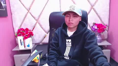 Snapshot of im_mathias chatting on 02/08/25, 04:03 mathias online show from 02/08/25, 04:03