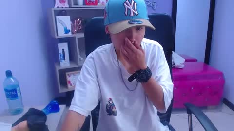 Snapshot of im_mathias chatting on 02/13/25, 04:22 mathias online show from 02/13/25, 04:22