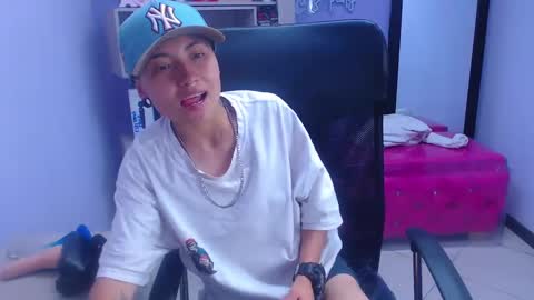 Snapshot of im_mathias chatting on 02/13/25, 07:35 mathias online show from 02/13/25, 07:35