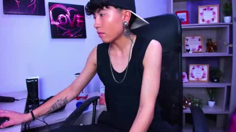 Snapshot of im_mathias chatting on 10/29/25, 03:42 mathias online show from 10/29/25, 03:42