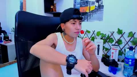 Snapshot of im_mathias chatting on 11/23/25, 04:07 mathias online show from 11/23/25, 04:07