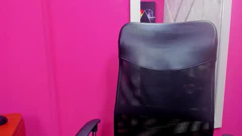 Snapshot of im_mathias chatting on 11/26/25, 05:41 mathias online show from 11/26/25, 05:41