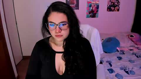 mei mei uwu online show from 12/18/25, 02:28