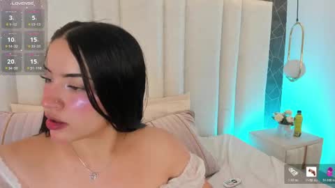 im_miadoll online show from 05/25/26, 12:33