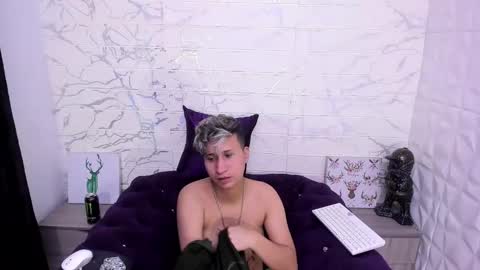 Snapshot of im_milan_rs chatting on 01/21/25, 06:33 im_milan_rs online show from 01/21/25, 06:33