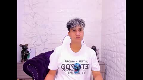 Snapshot of im_milan_rs chatting on 02/20/25, 12:30 im_milan_rs online show from 02/20/25, 12:30