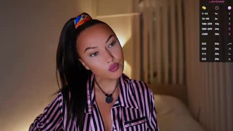 Milla online show from 11/14/25, 04:06