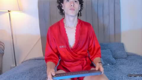 Perseo - Help me with 50 thumbs up online show from 12/20/25, 08:05