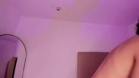 Perseo - Help me with 50 thumbs up online show from 02/22/26, 10:30