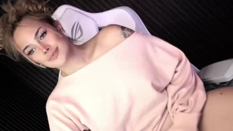 Candy Moore online show from 04/13/26, 11:37