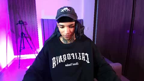 Snapshot of im_usuga chatting on 04/07/26, 12:27 im_usuga online show from 04/07/26, 12:27