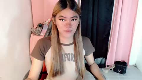 im_yourfairyannaxx online show from 04/15/26, 12:06