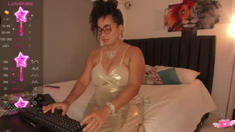 Snapshot of imacwenn_ chatting on 02/07/25, 11:12 Sofia online show from 02/07/25, 11:12